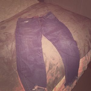 I’m selling Lucky Brand Jeans.